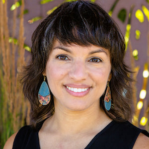 Enlightened Conversations Across Ideological Differences with Mónica Guzmán