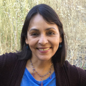 The Healing Powers Of Cats And Dogs with Carlyn Montes De Oca